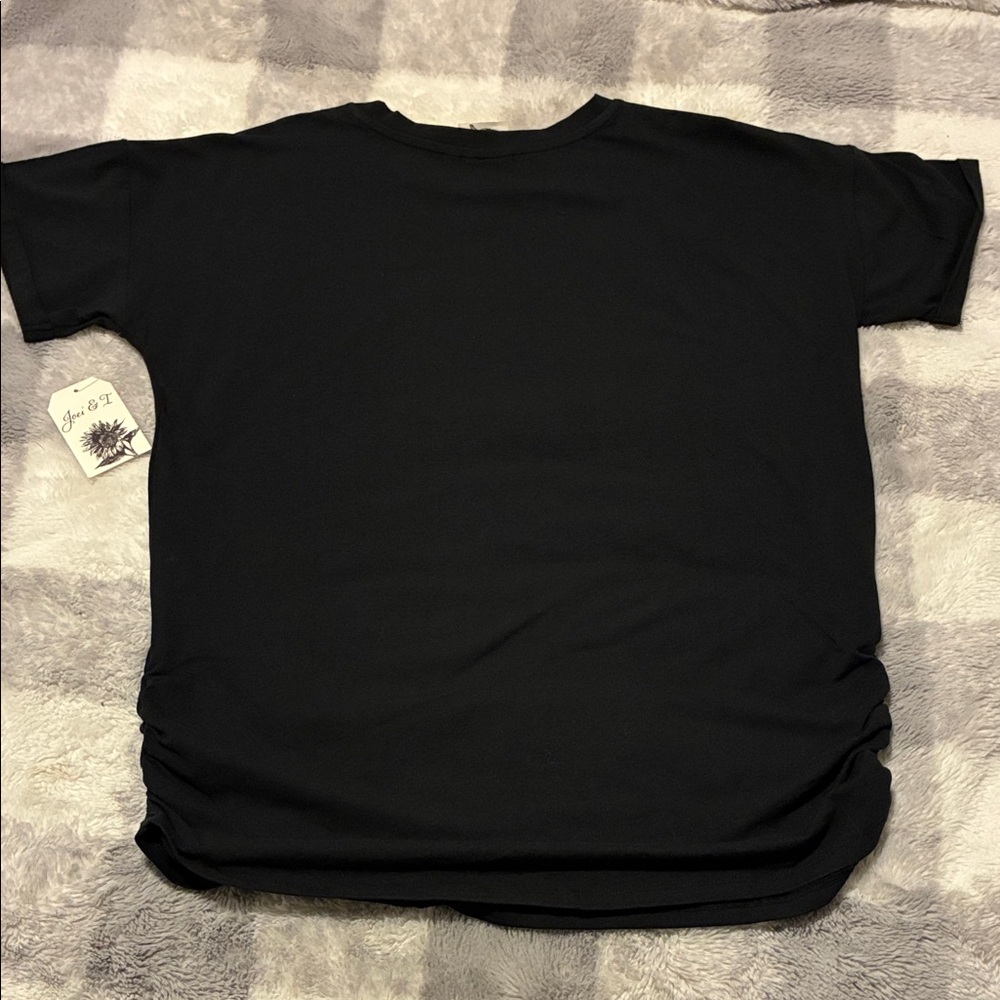 Black Eiffel Tower Woman’s T-Shirt - Picture 8 of 8